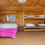 Vakantiehuis 2 Bedroom Lovely In *