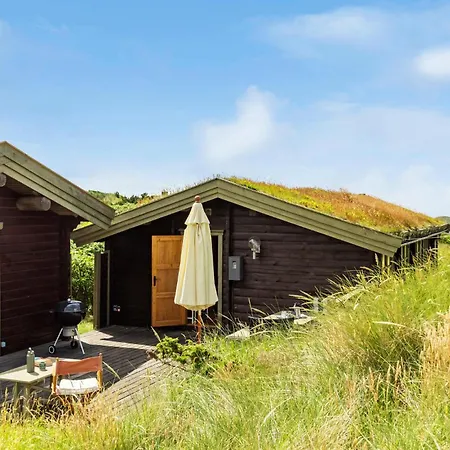 2 Bedroom Lovely In Holiday home
