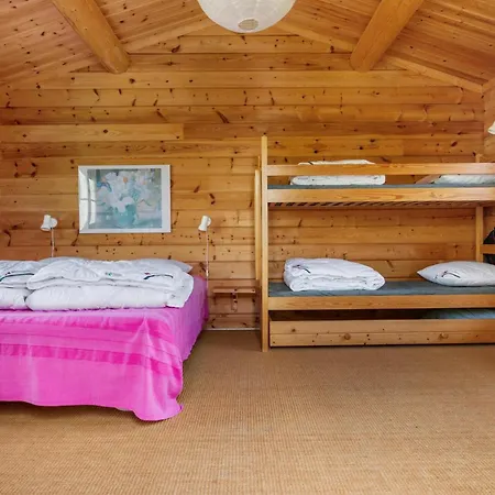 Σπίτι διακοπών 2 Bedroom Lovely In *