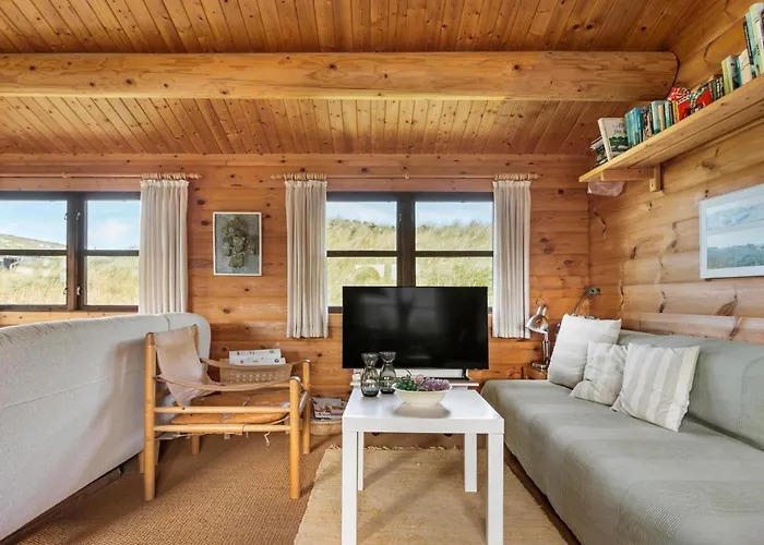 Feriehus 2 Bedroom Lovely In